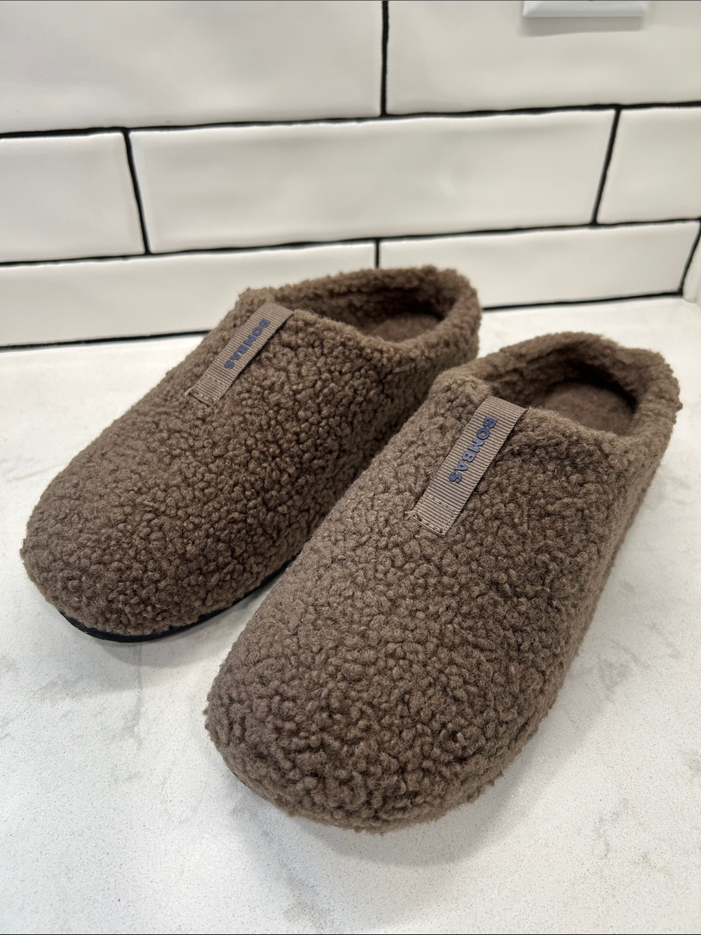 BOMBAS Women's Sunday Slipper Brown Teddy Bear Plush Memory Foam Size 9